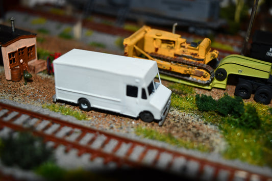 Modern parcel delivery van kit