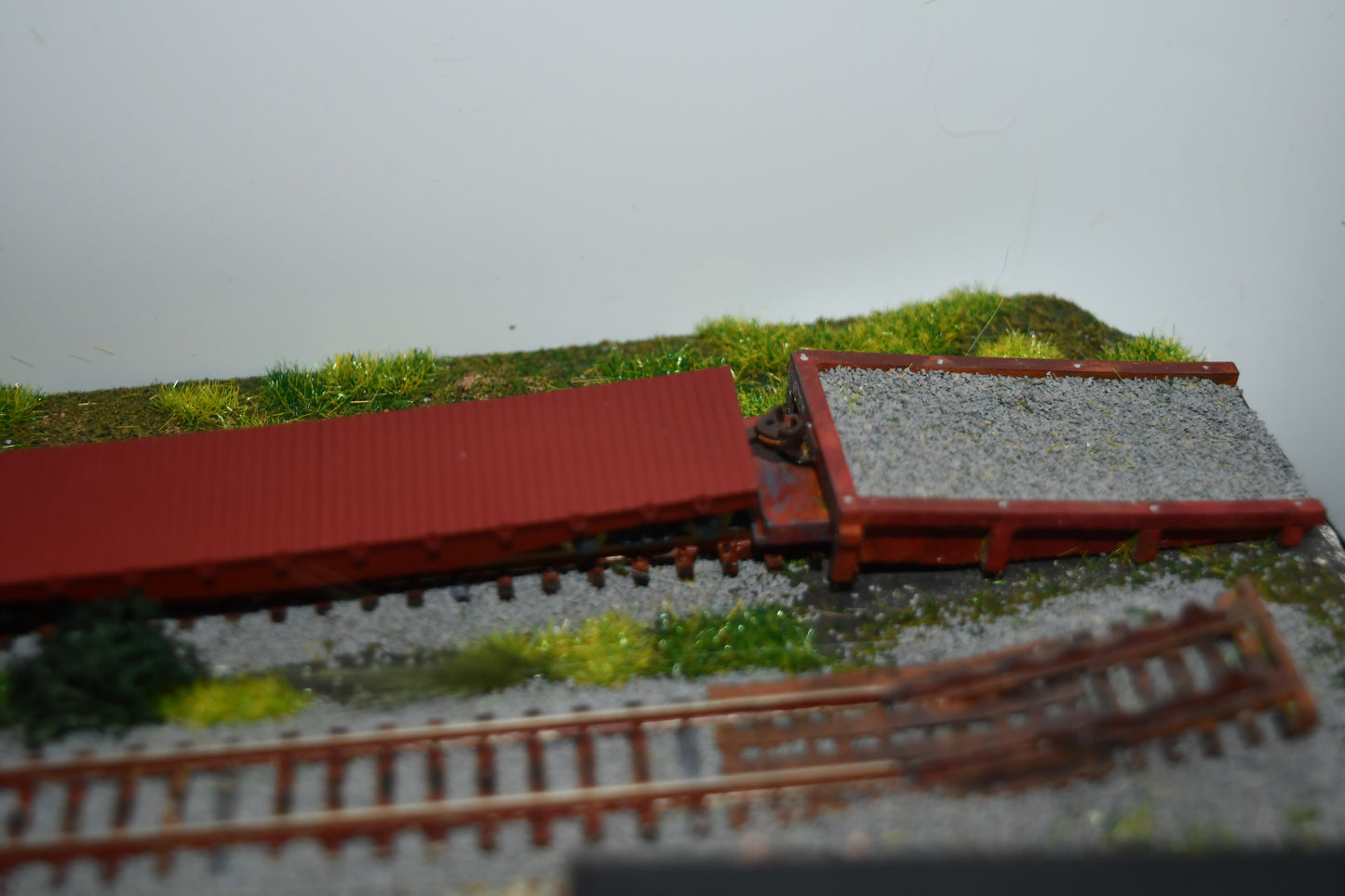 N scale earthen track bumper kit