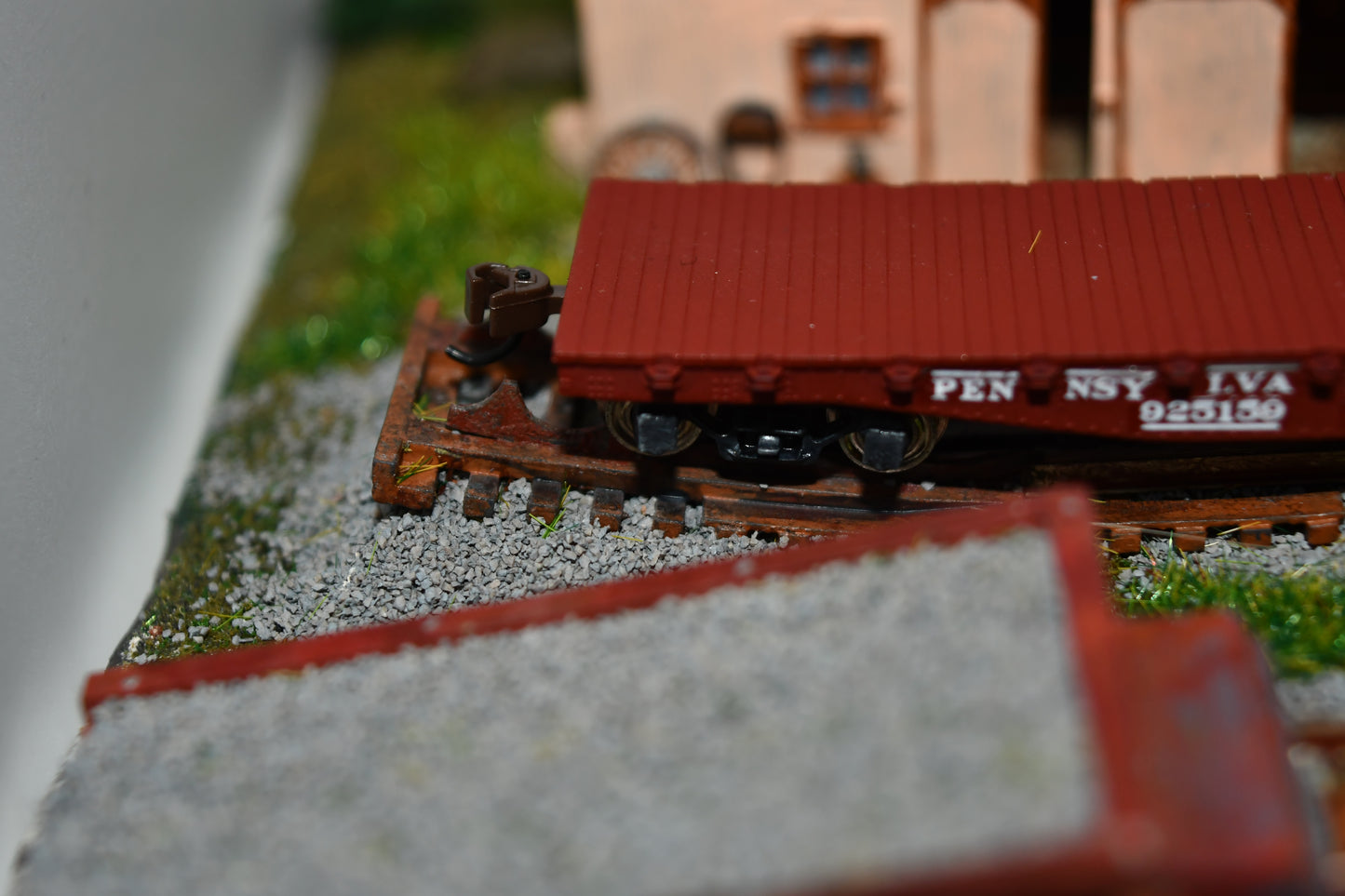 N scale Saunders style track bumper kit