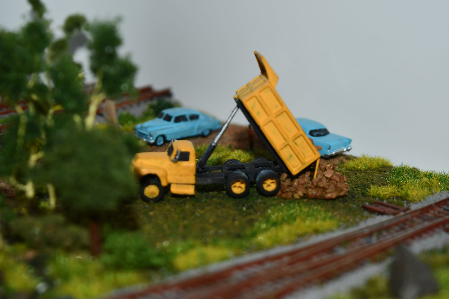 1948-1951 Ford F6 flat and dump trucks kit