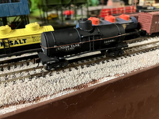 N scale Union Tank co. X3 early frame 6500 gallon kit