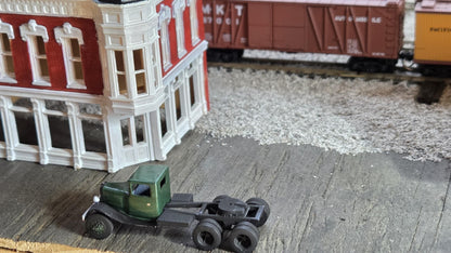 N scale 1932 Ford Box truck and tractor truck kit