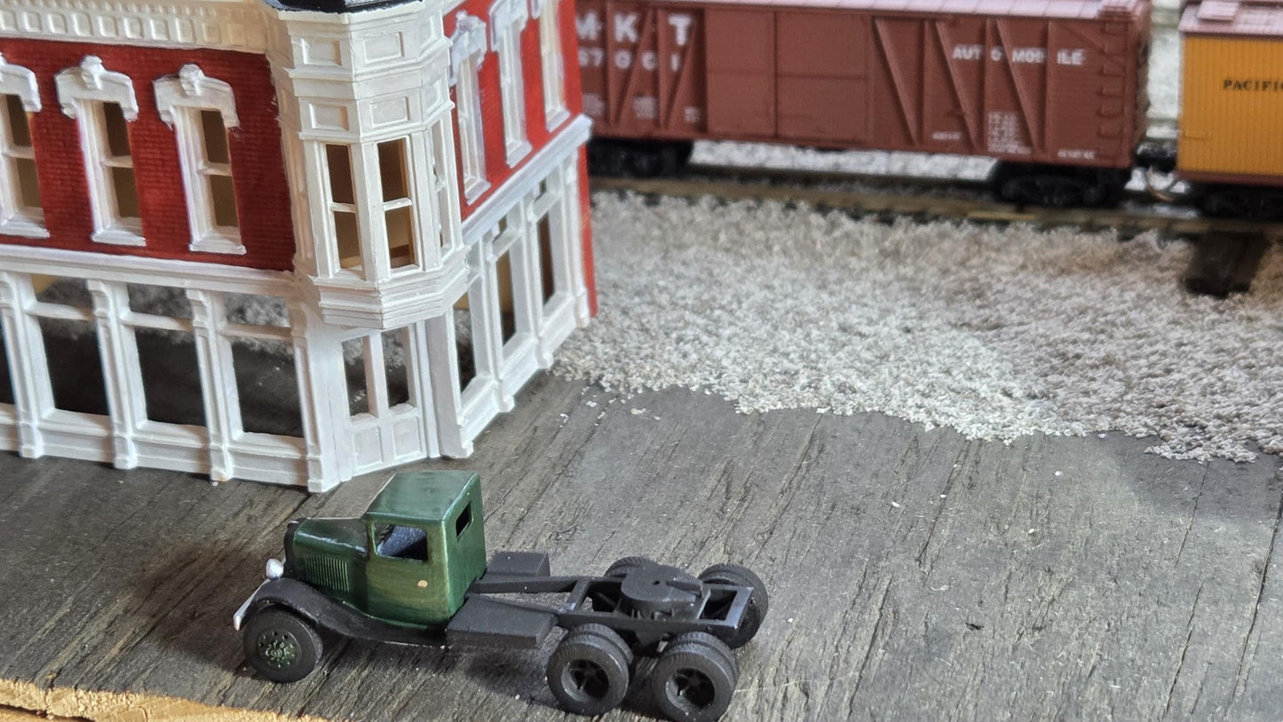 N scale 1932 Ford Box truck and tractor truck kit